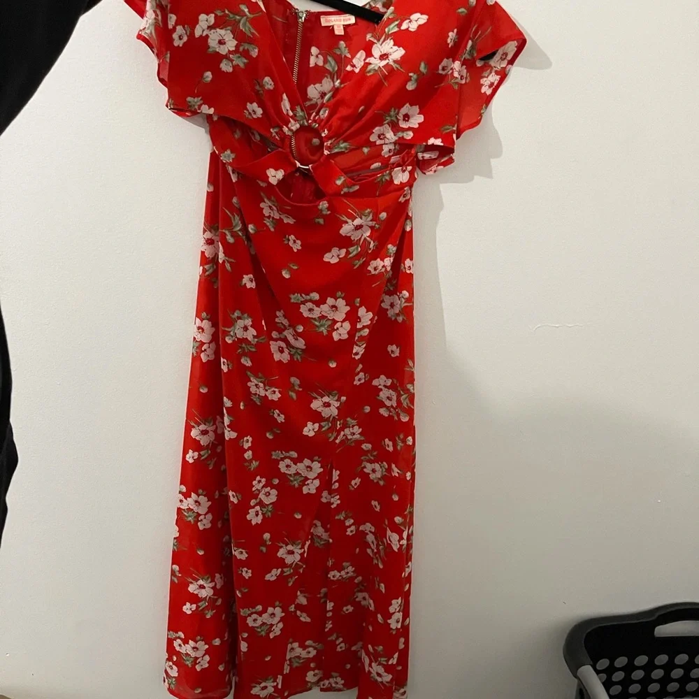RED/WHOTE FLOWER MAXI DRESS CUTOUT - Picture 2 of 7